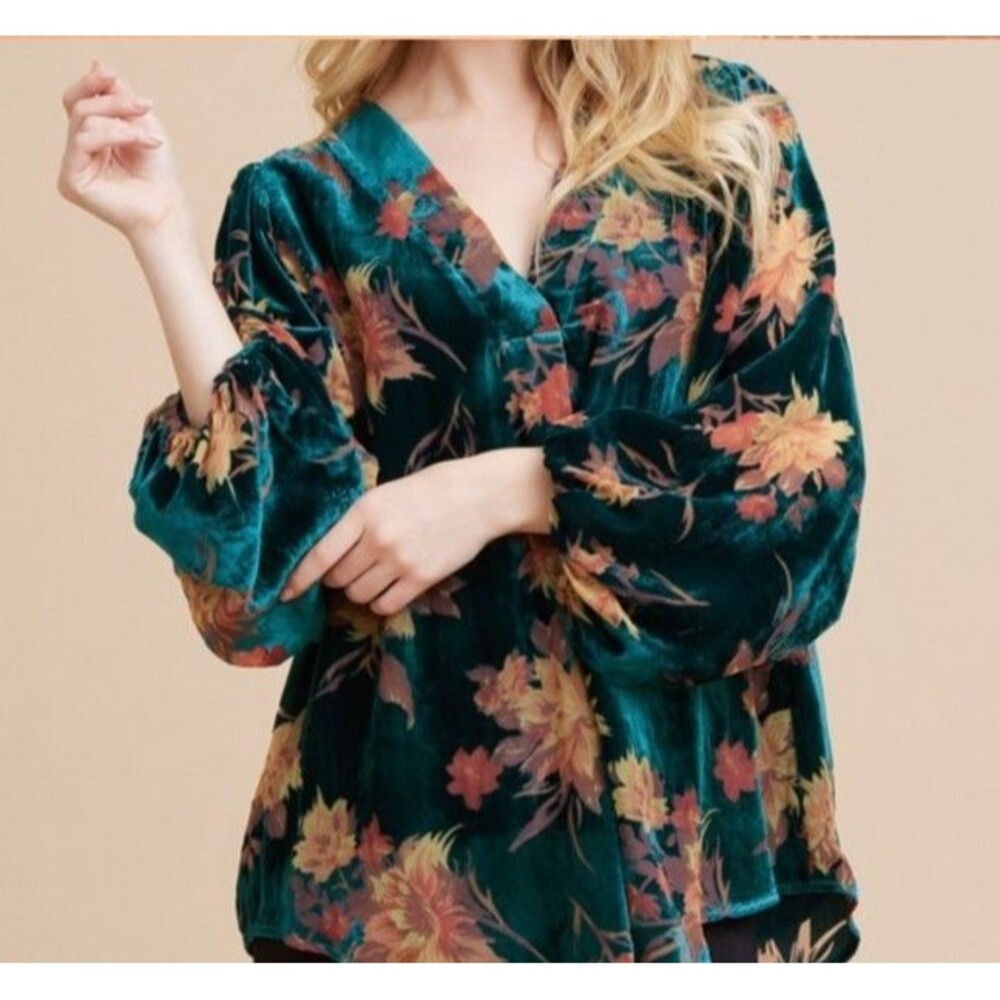 Jodifl Floral Bubble Sleeve Velvet Top
